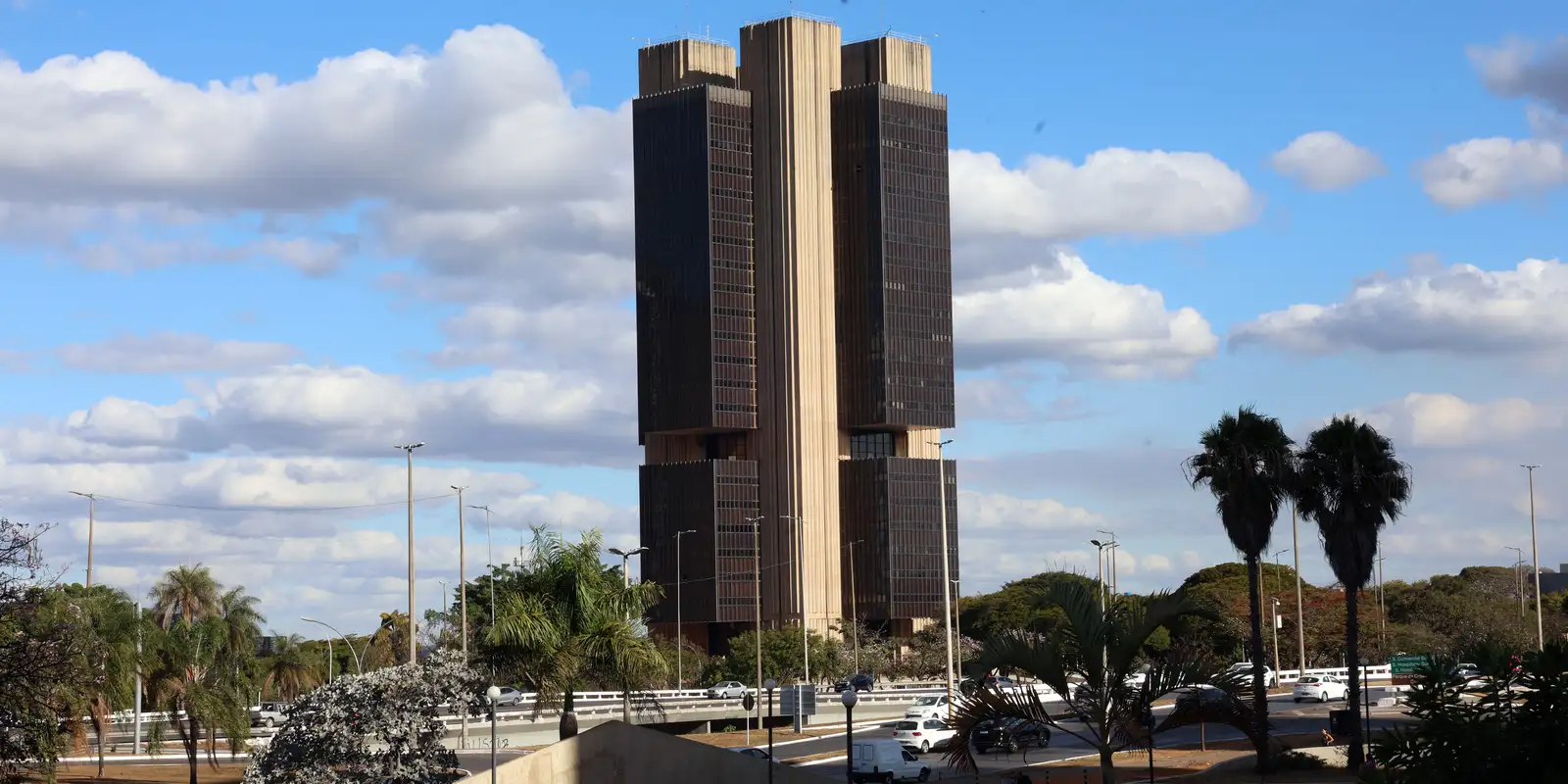 CCJ do Senado aprova proposta que amplia autonomia do Banco Central