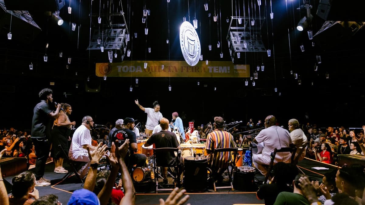 Tradicional roda de samba na Fundição Progresso ganha clima de festa junina nesta quinta-feira