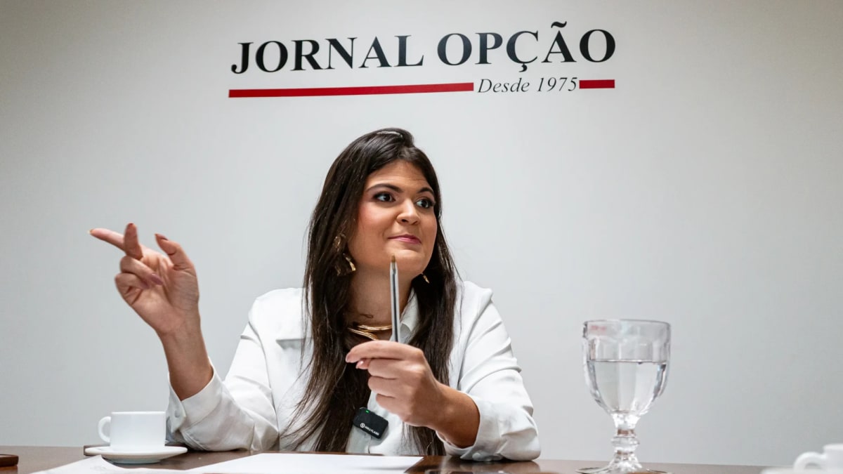 Aava Santiago deve apoiar Luis Cesar Bueno pra governador e diz que montou chapa forte pra deputado federal