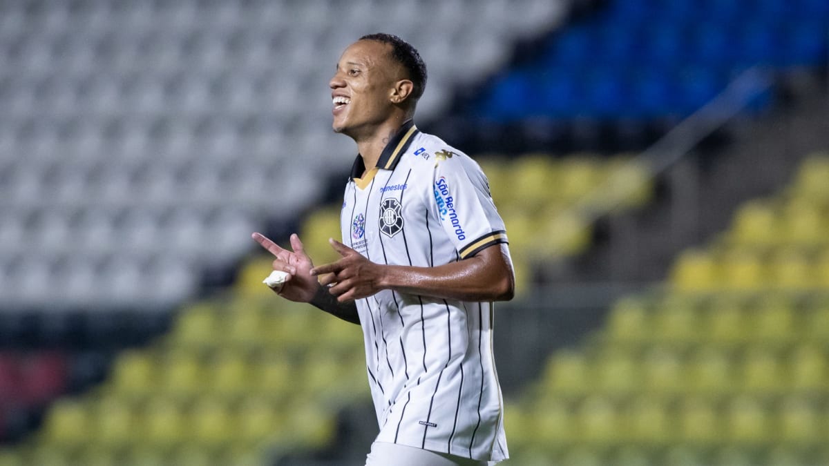 Tenner valoriza estratégia ofensiva do Rio Branco em goleada decisiva