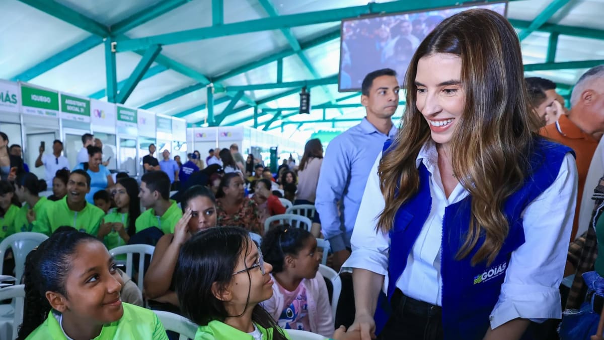 Goiás Social leva serviços gratuitos e benefícios a famílias de Valparaíso de Goiás
