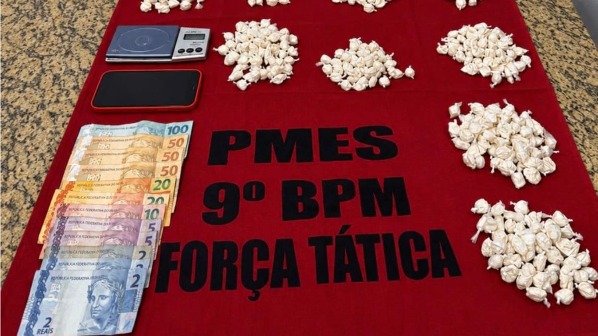 Ação da Força Tática resulta na prisão de suspeito e apreensão de quase 500 gramas de drogas em Cachoeiro