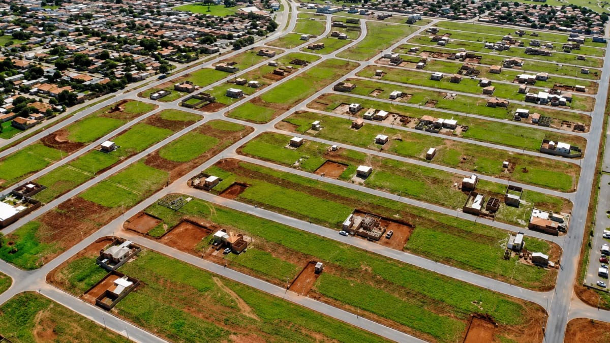 Prefeitura de Goiânia deixa de emitir certidões sobre limites de imóveis privados para registro imobiliário