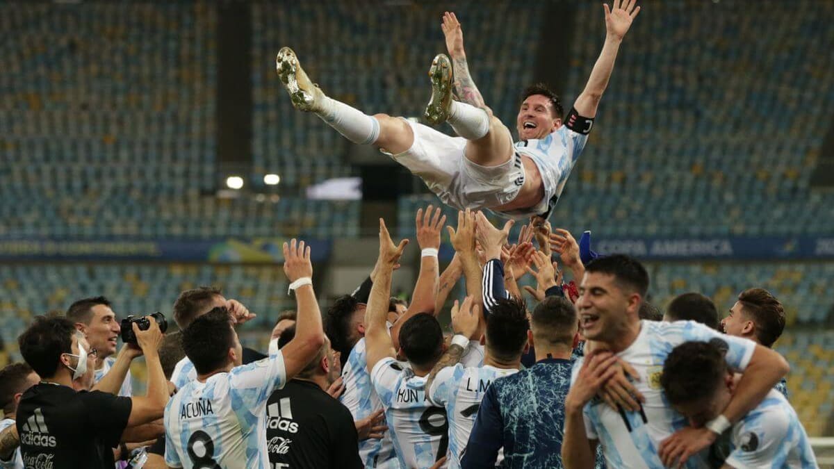 Messi bate recorde de craque do Fluminense e da Seleção Brasileira dos anos 1970