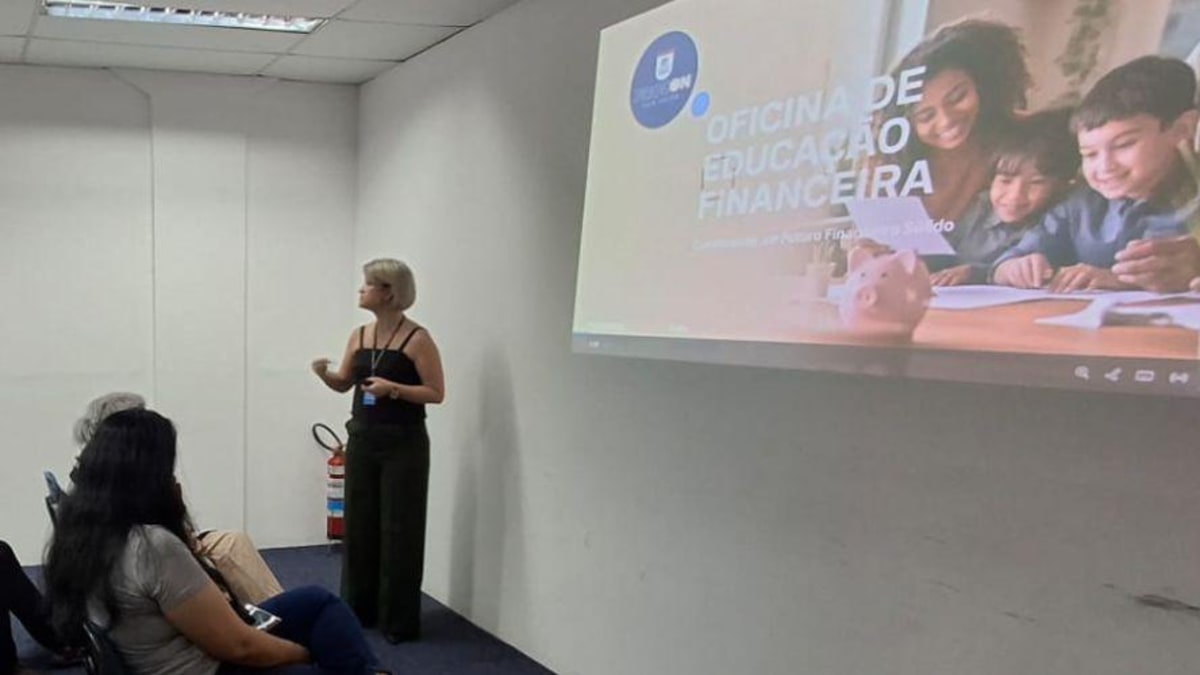 Procon promove oficina de educação financeira para superendividados