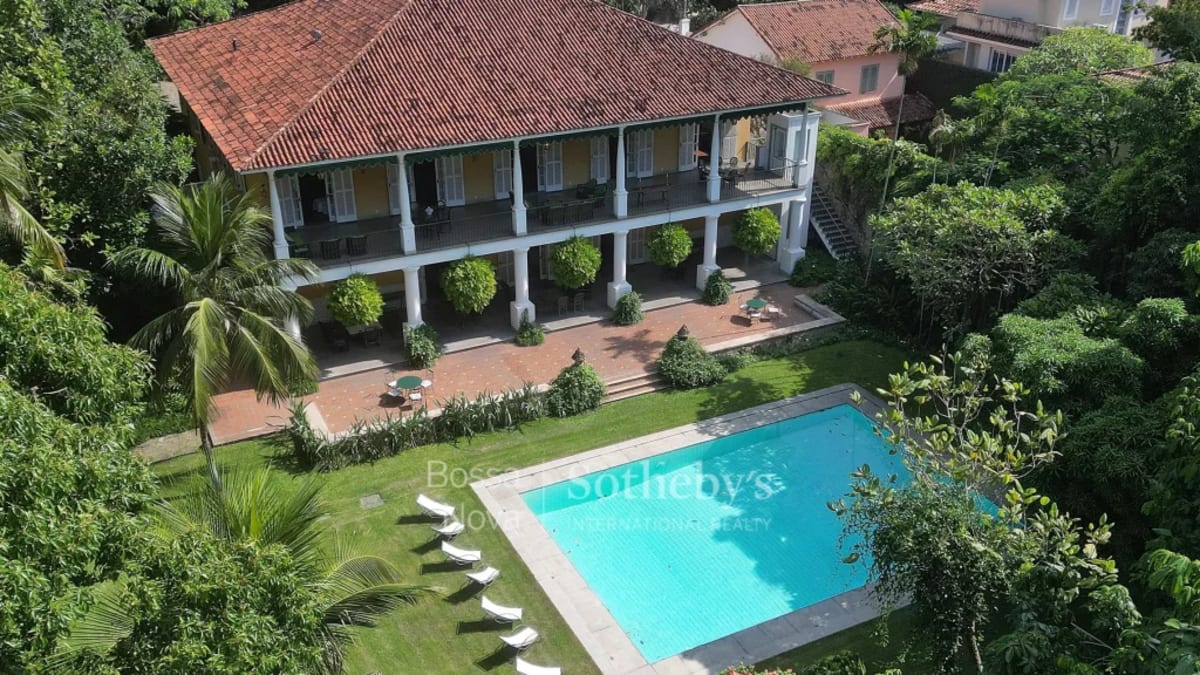 Ex-donos da Ipiranga colocam mansão de R$ 130 milhões à venda no Humaitá