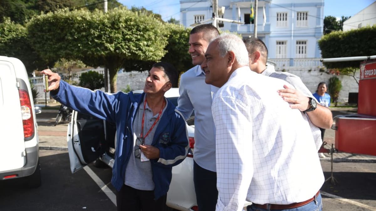 Douglas Ruas faz agenda no Norte e Noroeste Fluminense e visita obras no interior