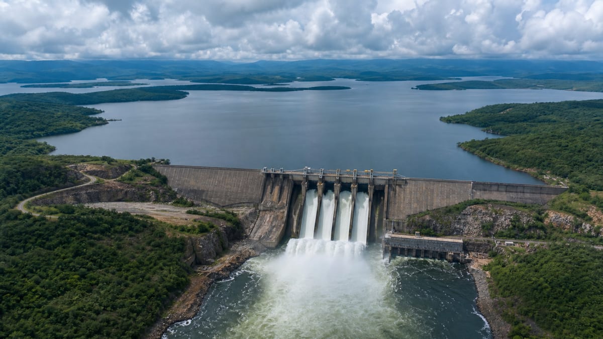 Ons preve poupar agua em itaipu e usinas do sul com avanco do el nino