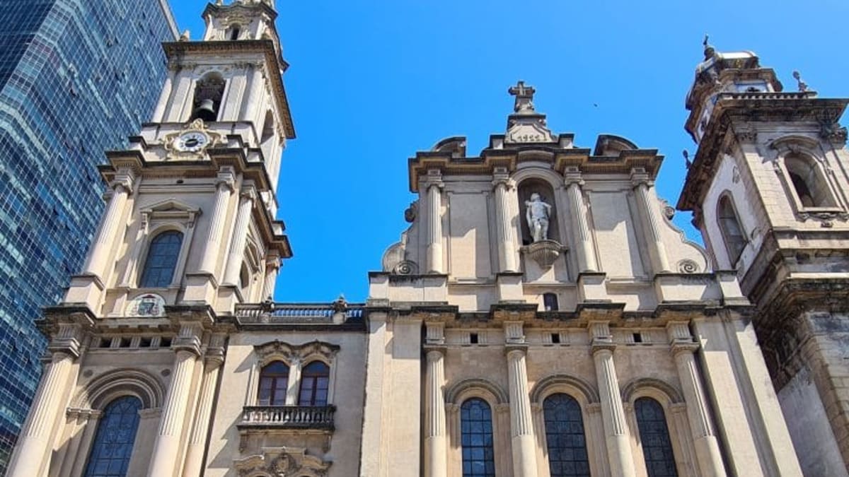 Como a Antiga Catedral desapareceu da paisagem noturna do Rio depois de erros na obra do VLT