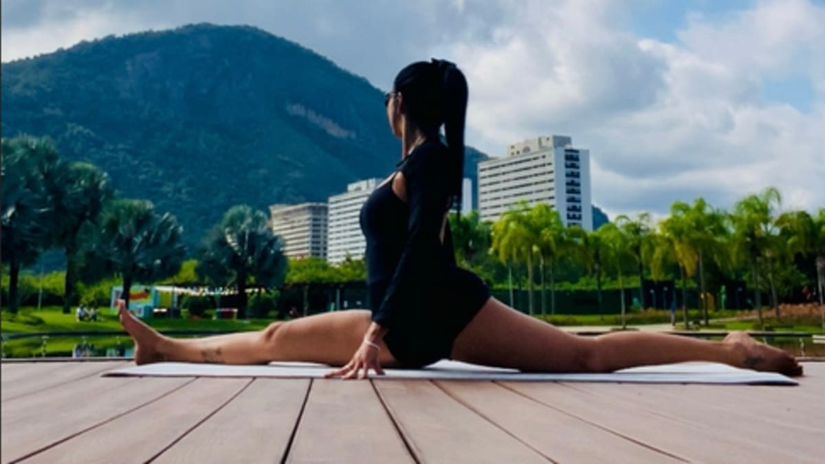 Aula gratuita celebra o Dia Internacional do Yoga no Parque do Ilha Pura, na Barra da Tijuca