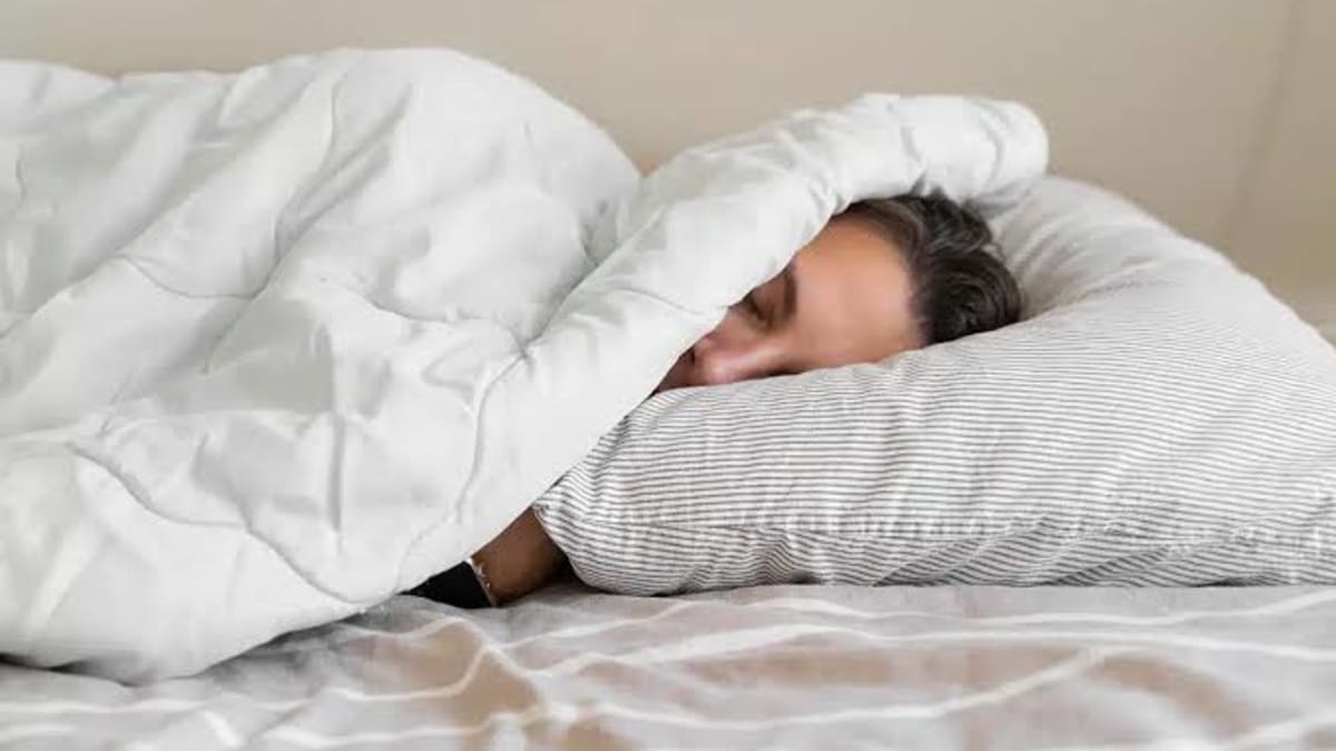 Frio aumenta sono? Ciência explica efeito no organismo