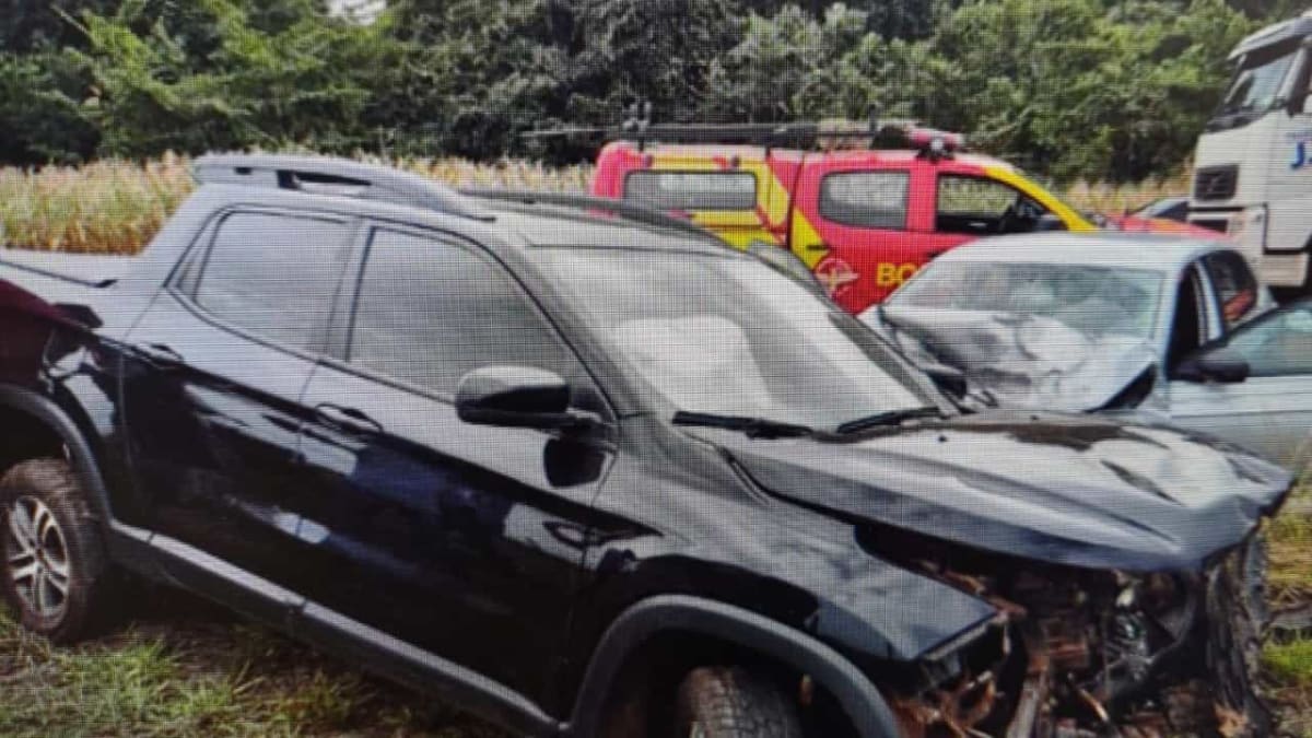 Acidente entre dois carros na GO-060 deixa um morto e seis feridos
