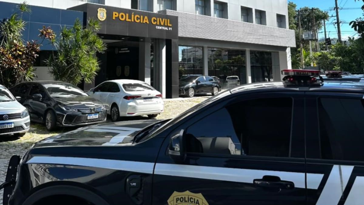 Investigado por homicídio tenta fugir por janela mas acaba preso em Guriri