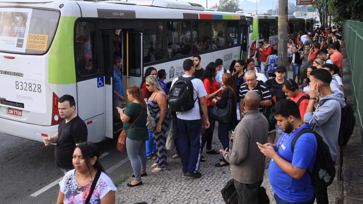 Motoristas de ônibus anunciam greve no Rio a partir da próxima segunda-feira