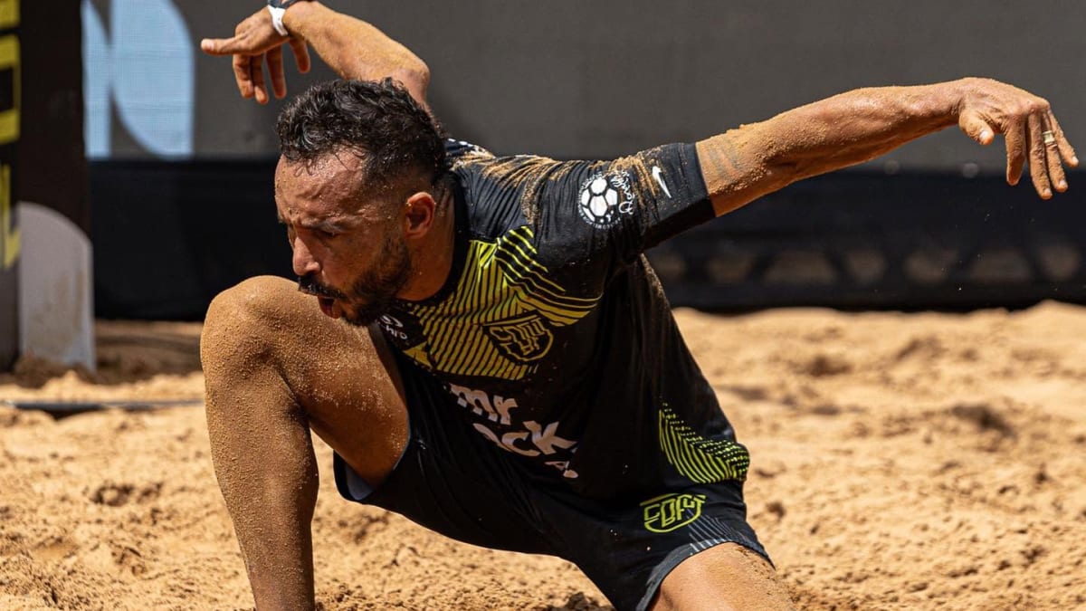 Anderson Águia leva experiência de tetracampeão mundial às clínicas de futevôlei e inspira nova geração no Rio