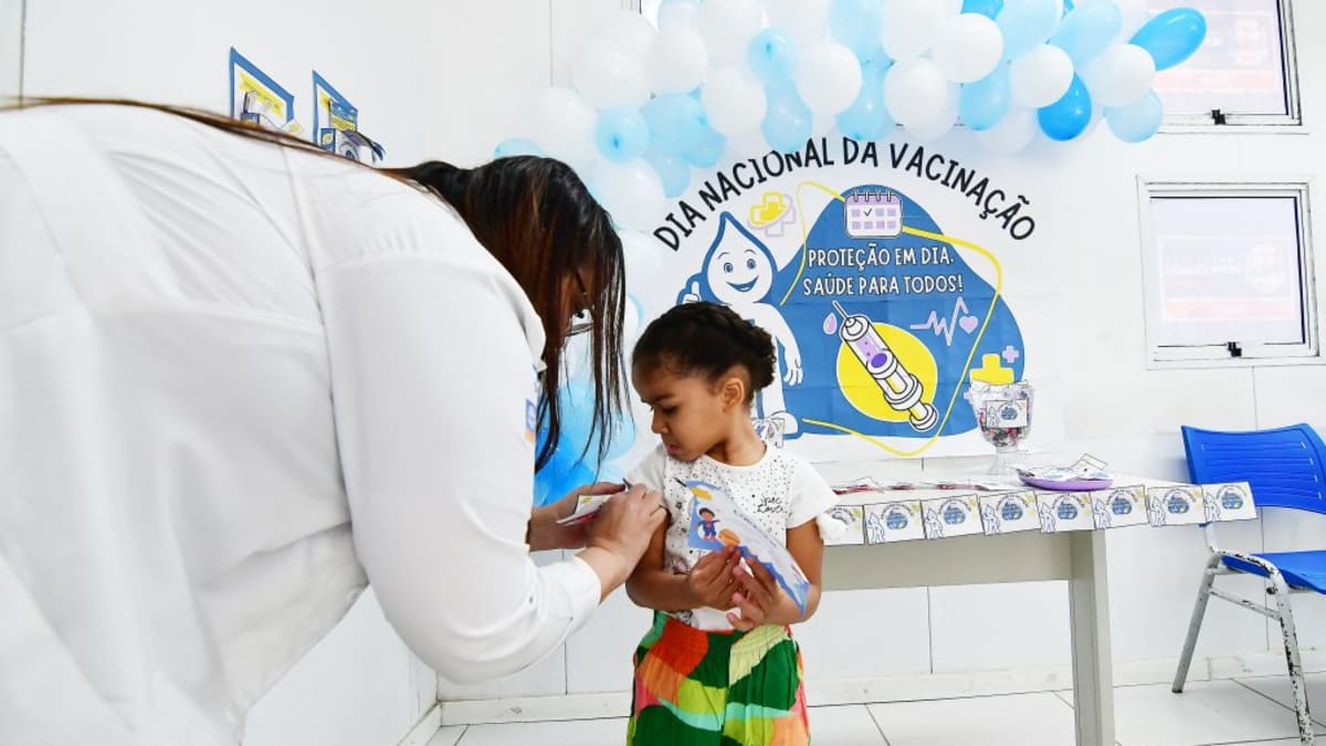 Nova Iguaçu começa a aplicar vacina Pneumo 20 em crianças de até 5 anos