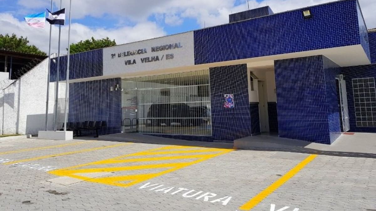 Mulher reage a assalto, entra em luta corporal e é ferida no ES