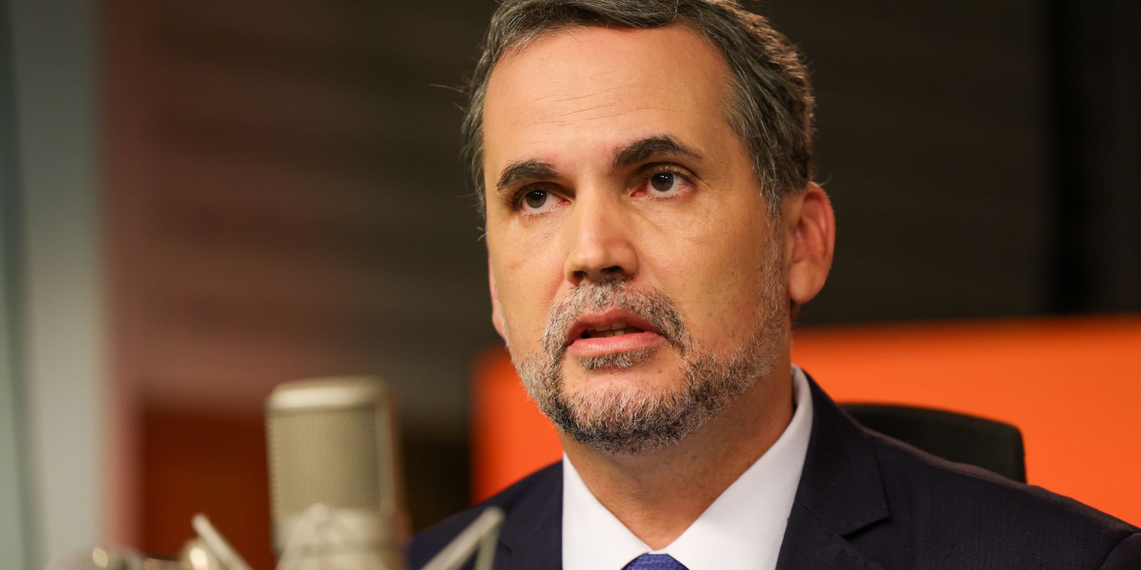 Bloqueio de R$ 23, 7 bi não afetará serviços e benefícios, diz Moretti