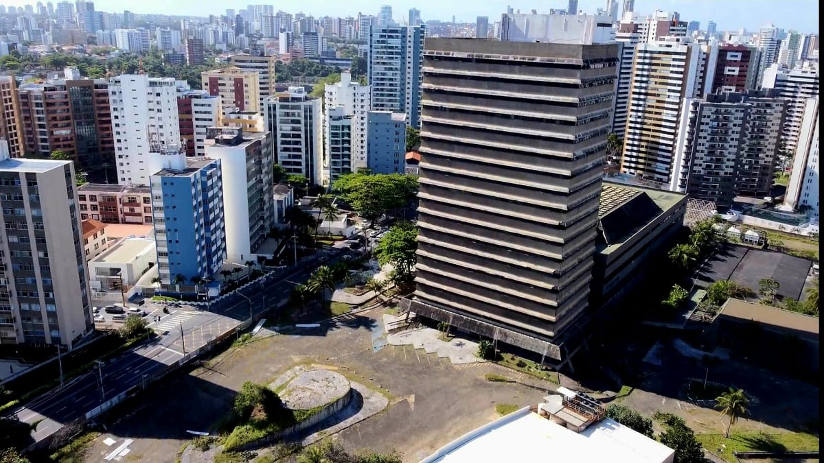 Prédio dos Correios em Salvador perdeu R$ 151 milhões em valor de venda; saiba como