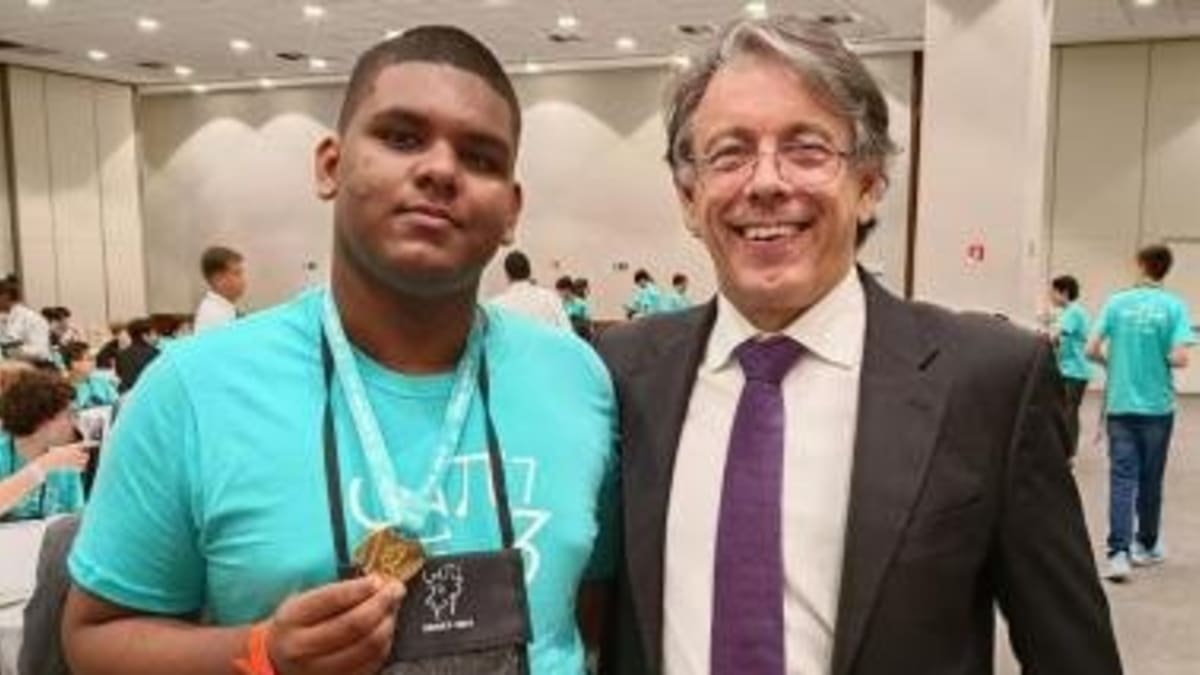 Estudante da rede estadual conquista terceira medalha de ouro em olimpíada nacional de Matemática