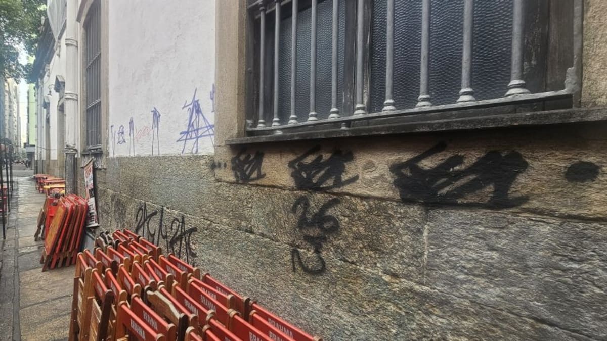 Antes que o Rio troque sua memória por policarbonato