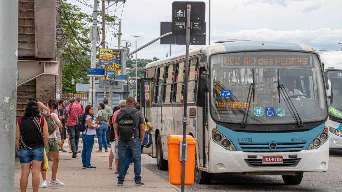 Justiça manda manter 50% da frota de ônibus durante greve dos rodoviários no Rio nesta segunda