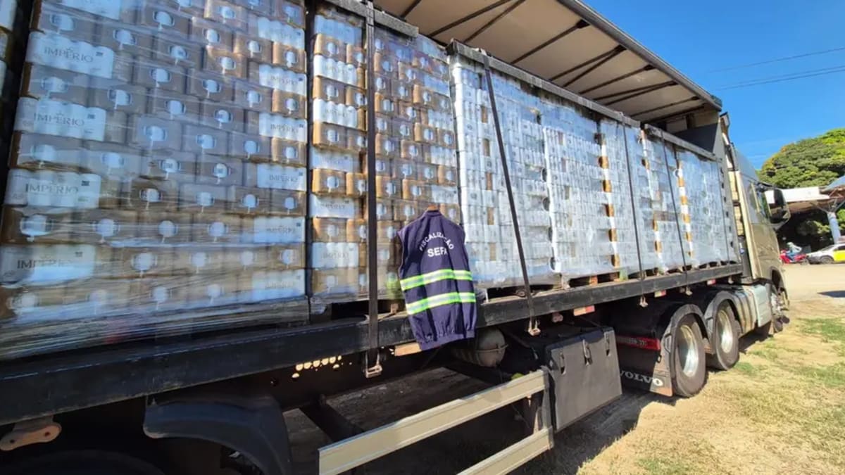 Voce viu fiscais apreendem 128 mil latas de cerveja e 48 toneladas de soja