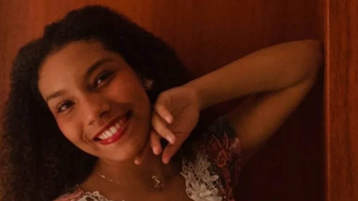 Justiça libera tratamento para adolescente internada na UTI com doença rara no ES