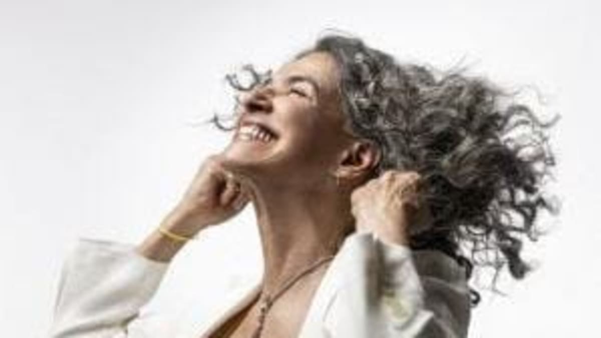 Simone apresenta a nova turnê 'Que mulher é essa?!' no Vivo Rio