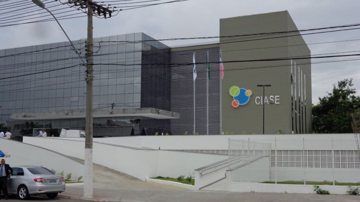 Adolescente é apreendido por agredir avó em casa no Espírito Santo