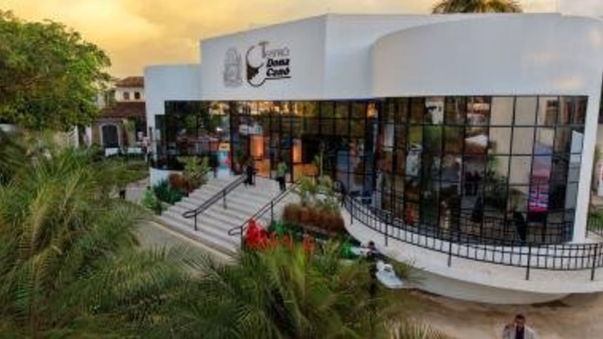 Teatro Dona Canô é reaberto em Santo Amaro com estrutura modernizada e programação cultural diversificada