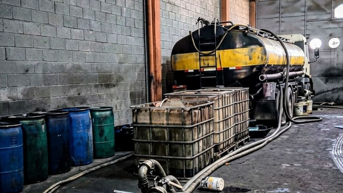 Operação Foco fecha posto clandestino de combustíveis em Duque de Caxias e prende seis pessoas