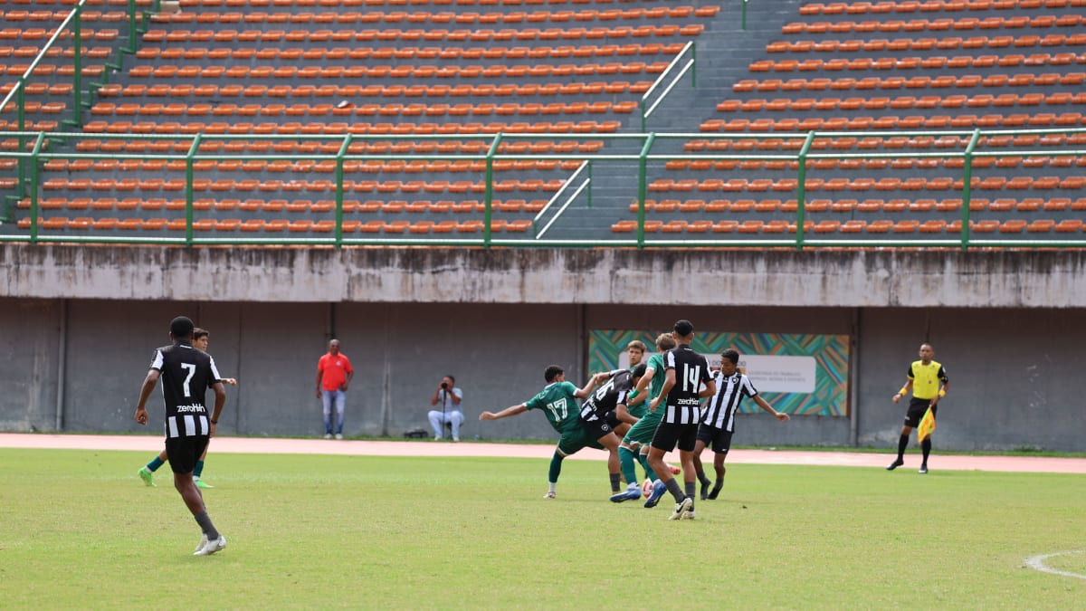 Clubes da Série A realizam observação técnica na Copa 2 de Julho em Salvador para captar jovens talentos