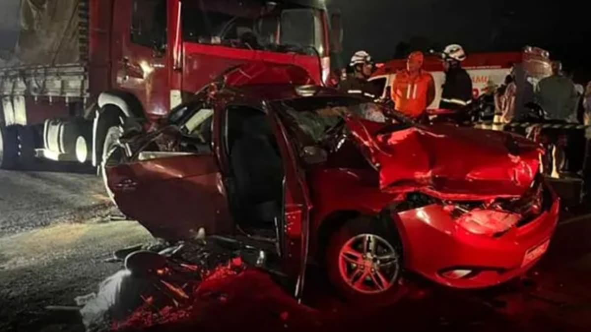Engavetamento na BR-116 em Vitória da Conquista deixa uma pessoa morta