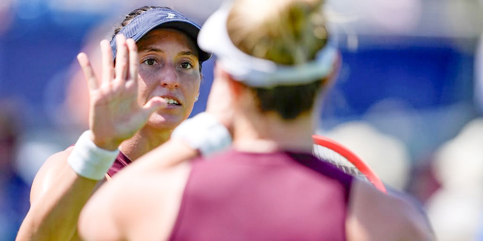 Luisa Stefani avança nas duplas de Wimbledon