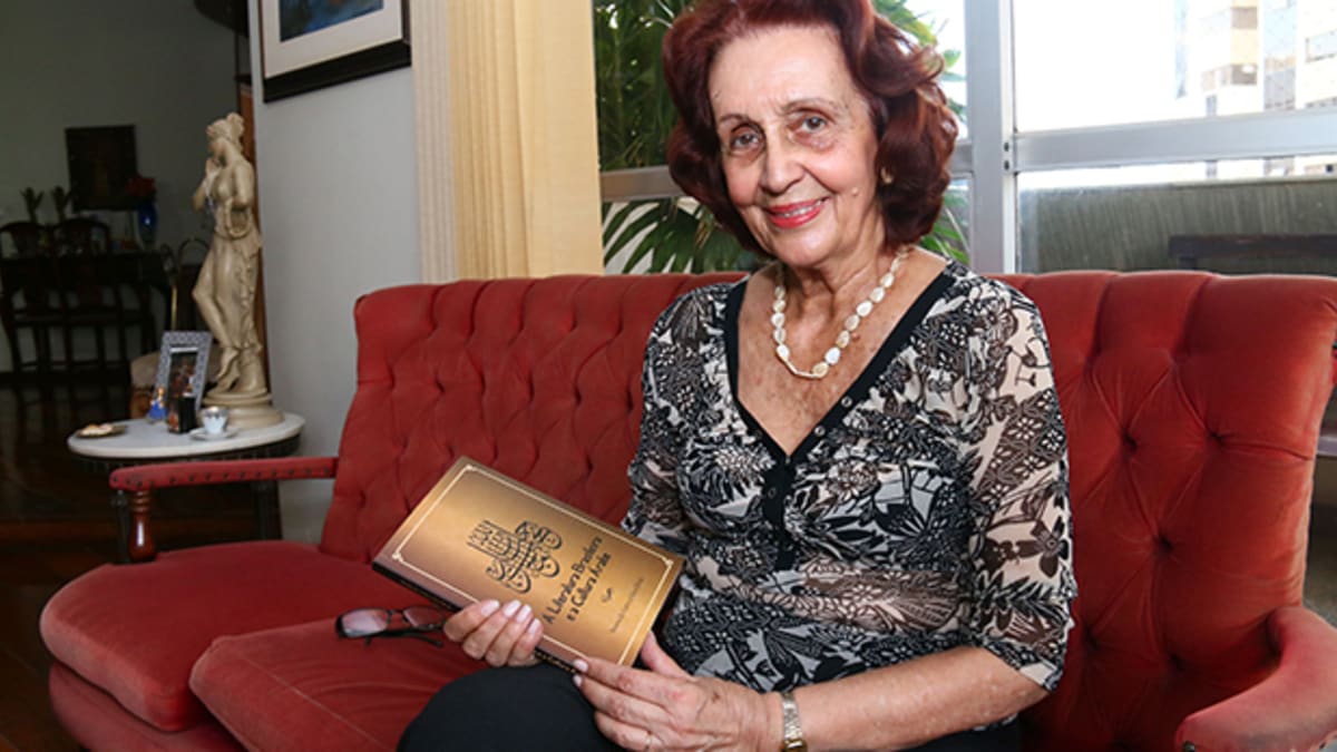 Moema de Castro Olival: uma estrela da literatura goiana