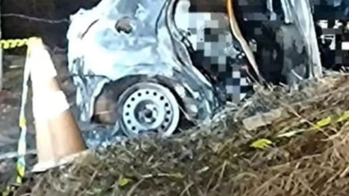 Três pessoas são encontradas mortas e carbonizadas em veículo incendiado no Morro do Marinheiro