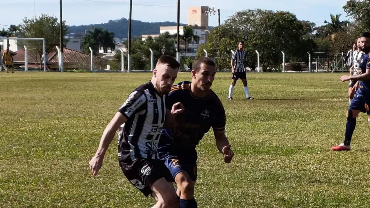 Semifinalistas definidos no Campeonato Municipal de Futebol de Criciúma