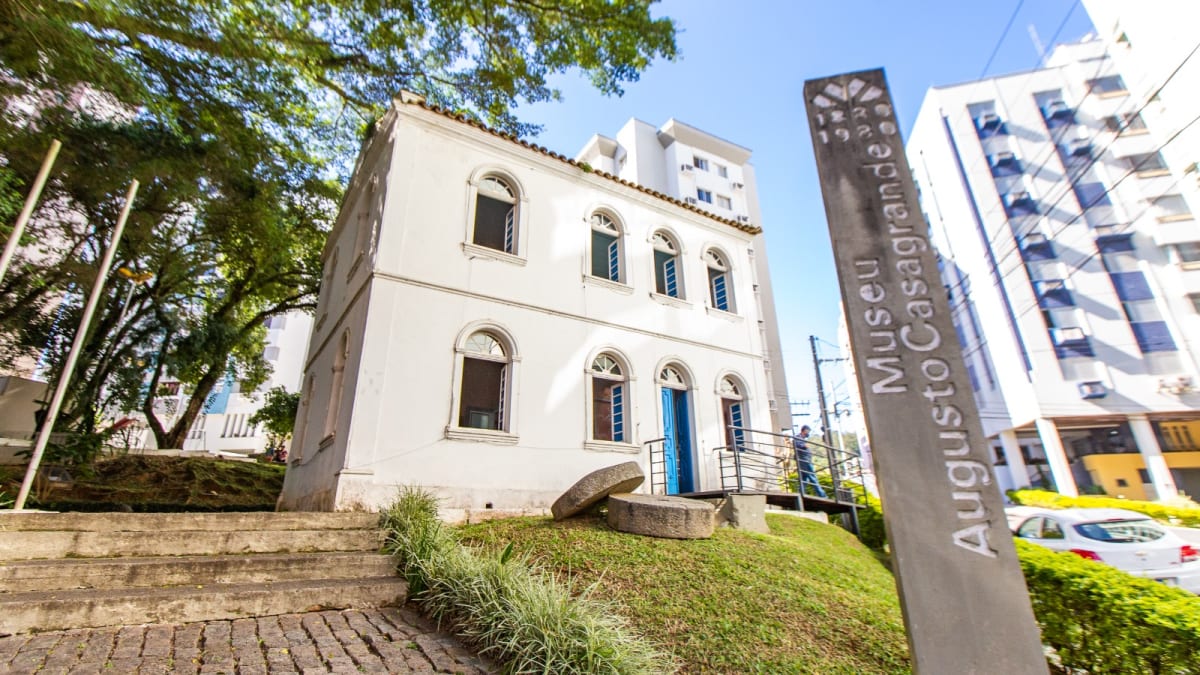 Criciúma assina ordem de serviço para restaurar Museu Augusto Casagrande