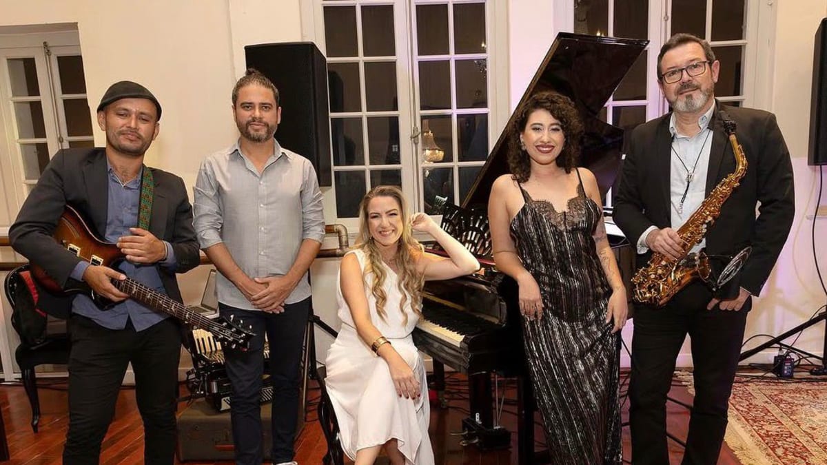 Grupo Taninos realiza show de rock para preservar pianos da Harmonia-Lyra em Joinville