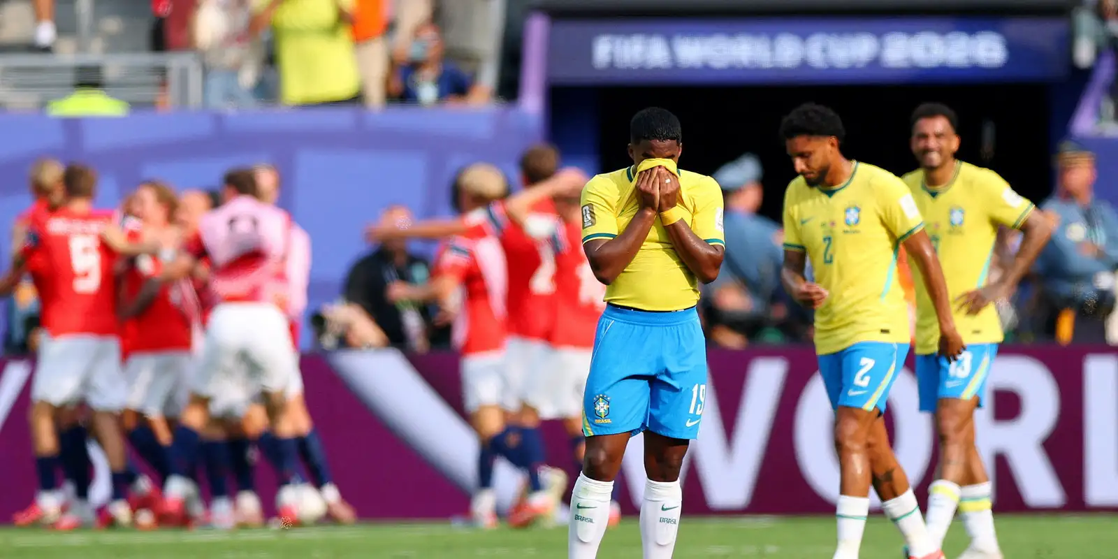 Eliminação do Brasil na Copa repercute no exterior