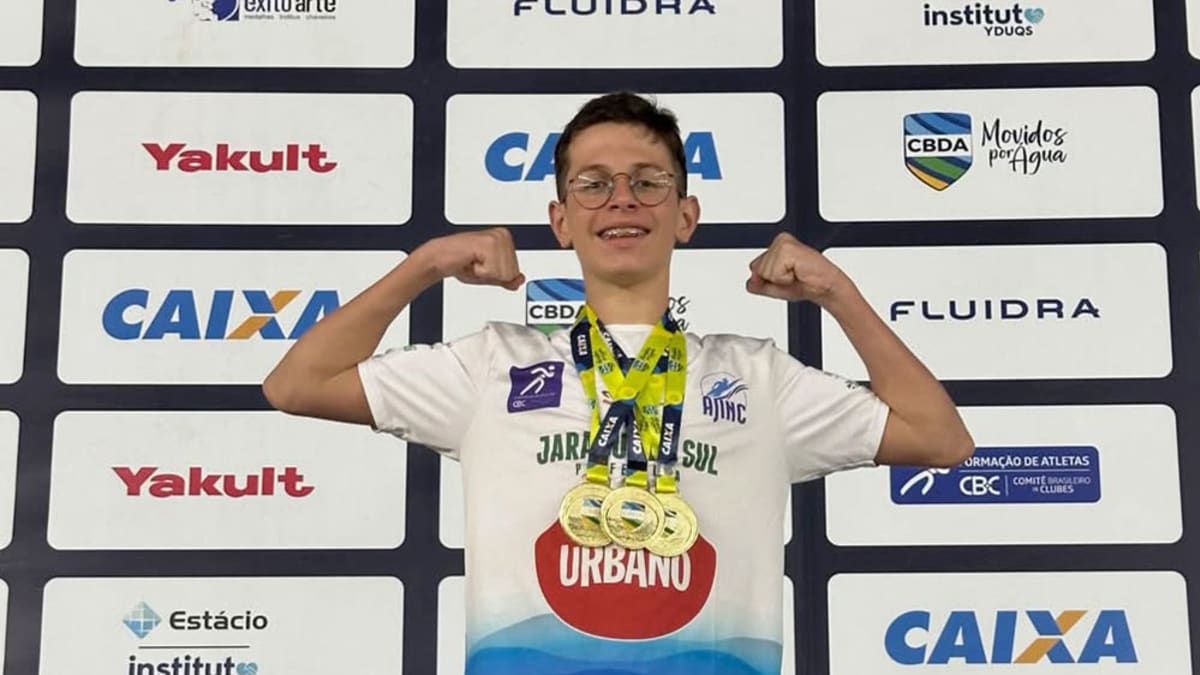 Nadador de Jaraguá do Sul conquista três ouros no Brasileiro Infantil de Natação