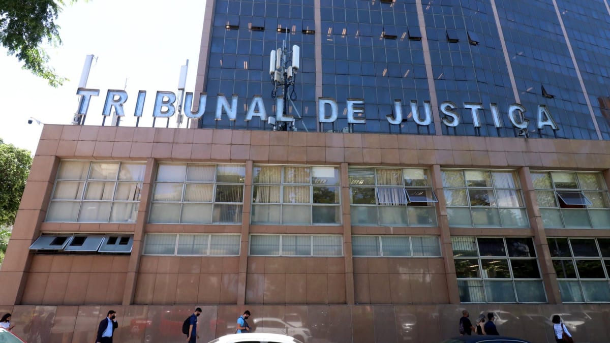 TJRJ tem 48 horas para explicar pagamento de penduricalhos acima do teto constitucional