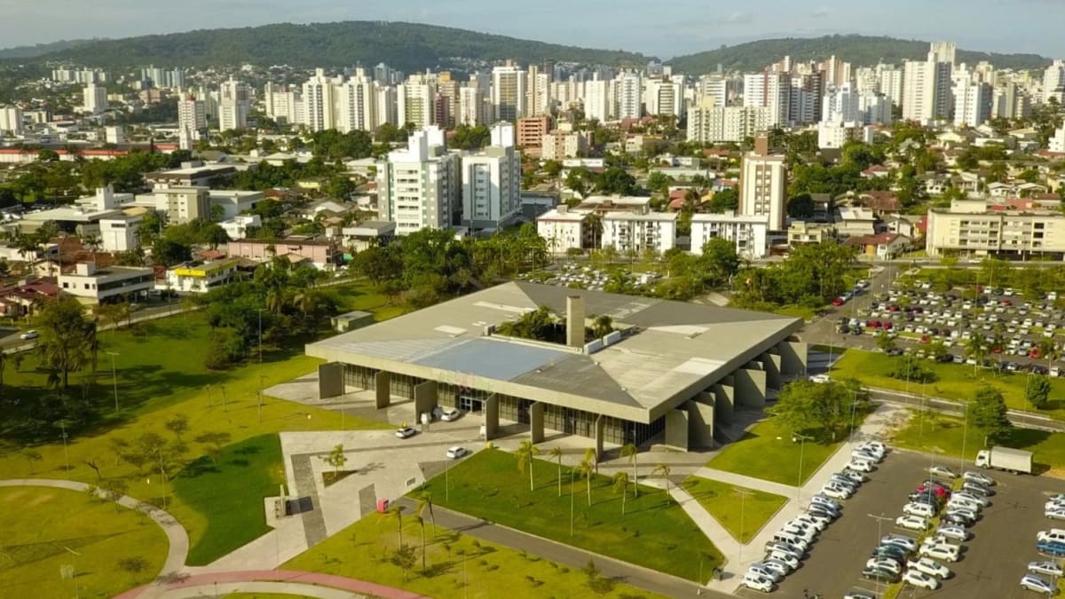 Criciúma mantém redução de 75% no ITBI para empresas até outubro
