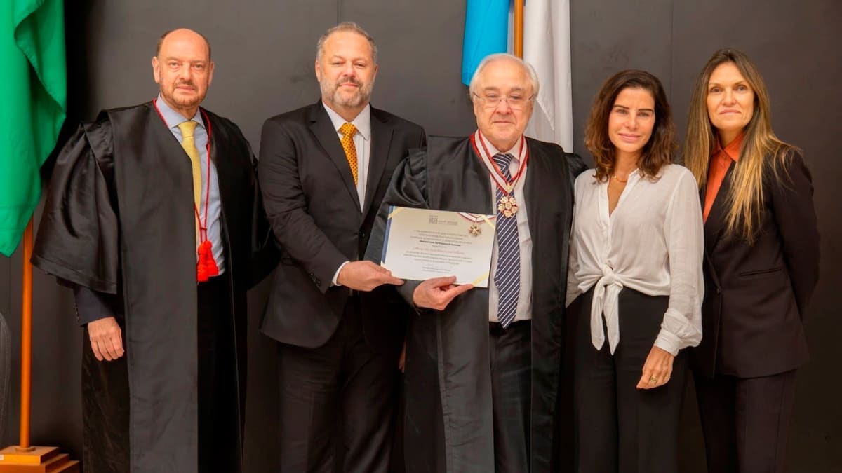 TJRJ homenageia desembargadores Antonio Carlos Amado e Mário Assis Gonçalves com Medalha de Honra da Magistratura Fluminense