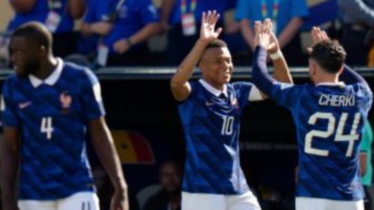 Mbappé mantém liderança no ranking da Fifa após atuações na Copa do Mundo