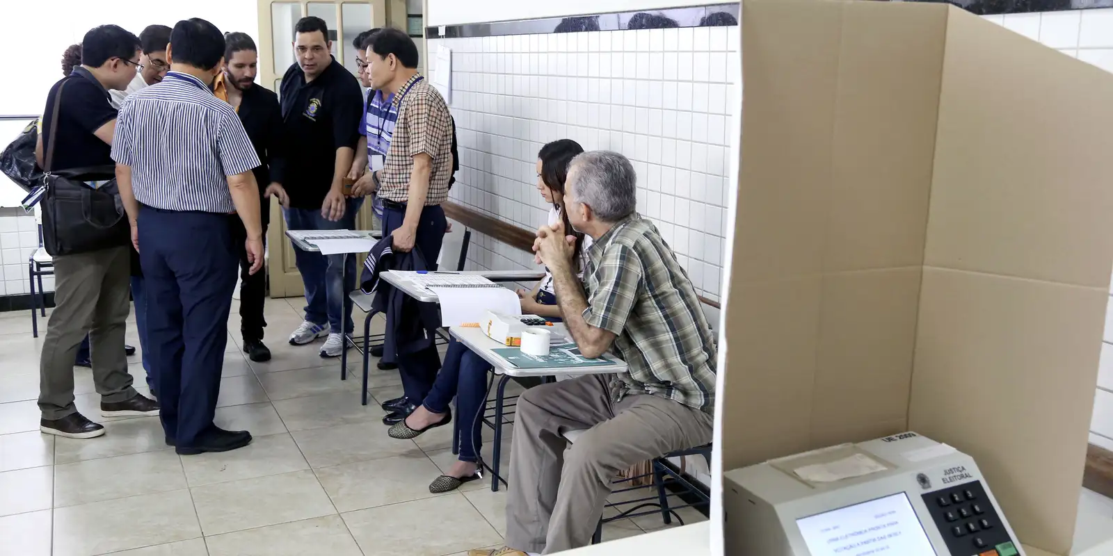 Mesários recebem carta de convocação para eleições de outubro