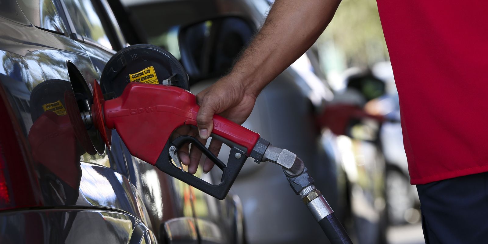 Adiamento do aumento do etanol na gasolina no Brasil