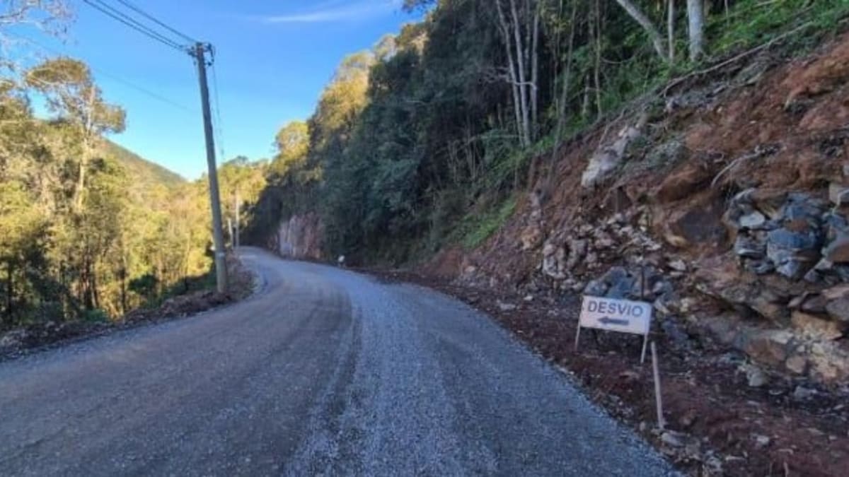 Trecho da via em Nossa Senhora do Caravaggio será bloqueado para obras de pavimentação asfáltica