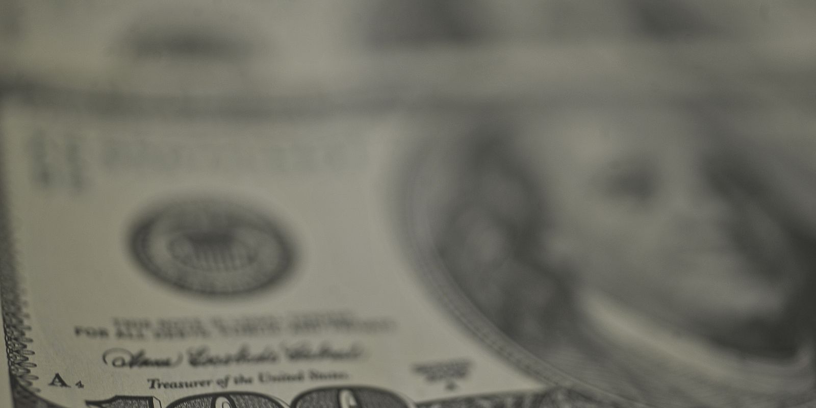 Dólar cai e bolsa recua com tensão entre EUA e Irã
